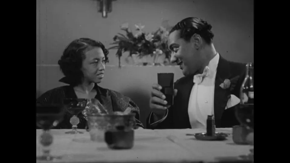 Flo Gray with Curly at Club Congo: romance against the backdrop of nightlife