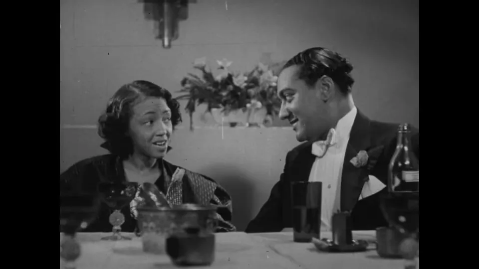 Curly and Flo exchange private moments amid club gaiety