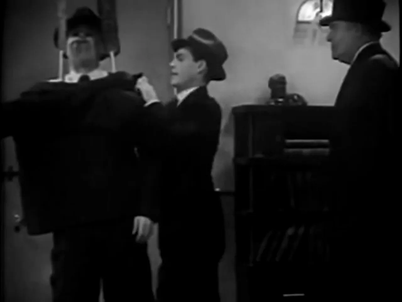 Ellery demonstrates how the killer staged the corpse and created an alibi