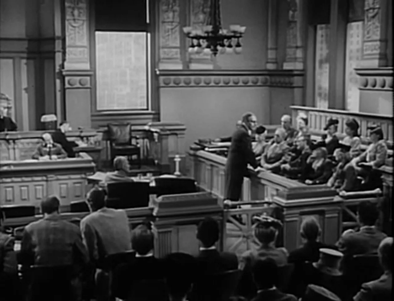 The prosecution’s opening: a damning presentation of motive and opportunity