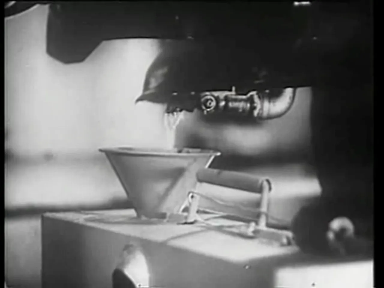 Inspectors test a gas pump: discovering shorted tanks